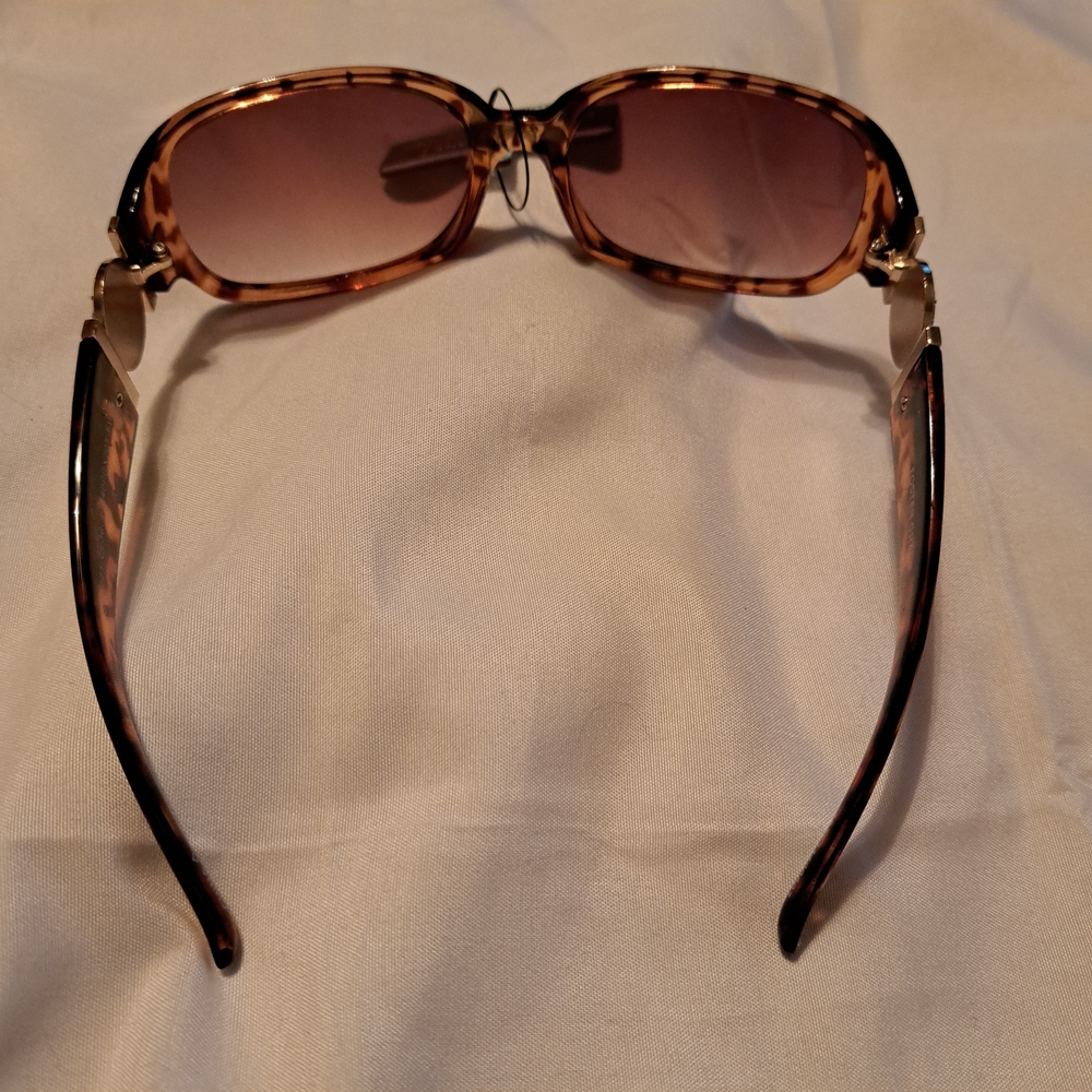 NEW Foster Grant CL36-44640FGX201 Brown Tortoise & Gold Women's Sunglasses - Picture 7 of 12